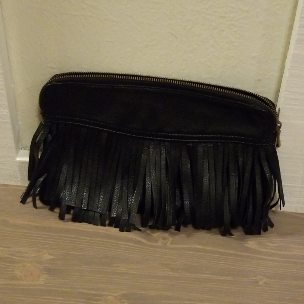 H&M FRINGE CLUTCH